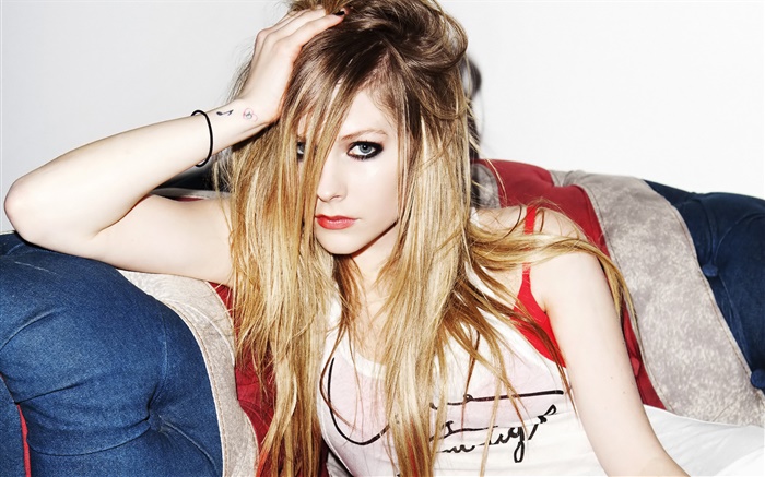 Avril Lavigne 07 Wallpapers Pictures Photos Images