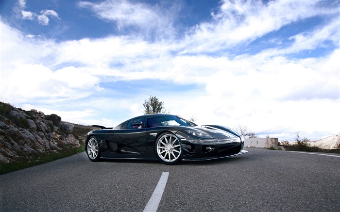 Black Koenigsegg supercar Wallpapers Pictures Photos Images