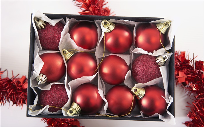 Christmas decoration, a box of red Christmas balls Wallpapers Pictures Photos Images