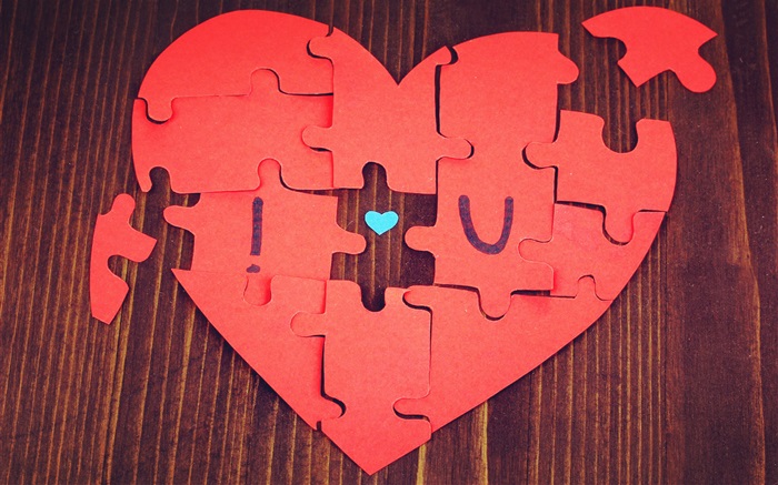 Jigsaw love heart-shaped Wallpapers Pictures Photos Images