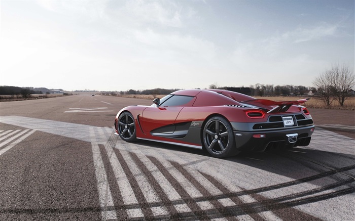 Koenigsegg red supercar side view Wallpapers Pictures Photos Images