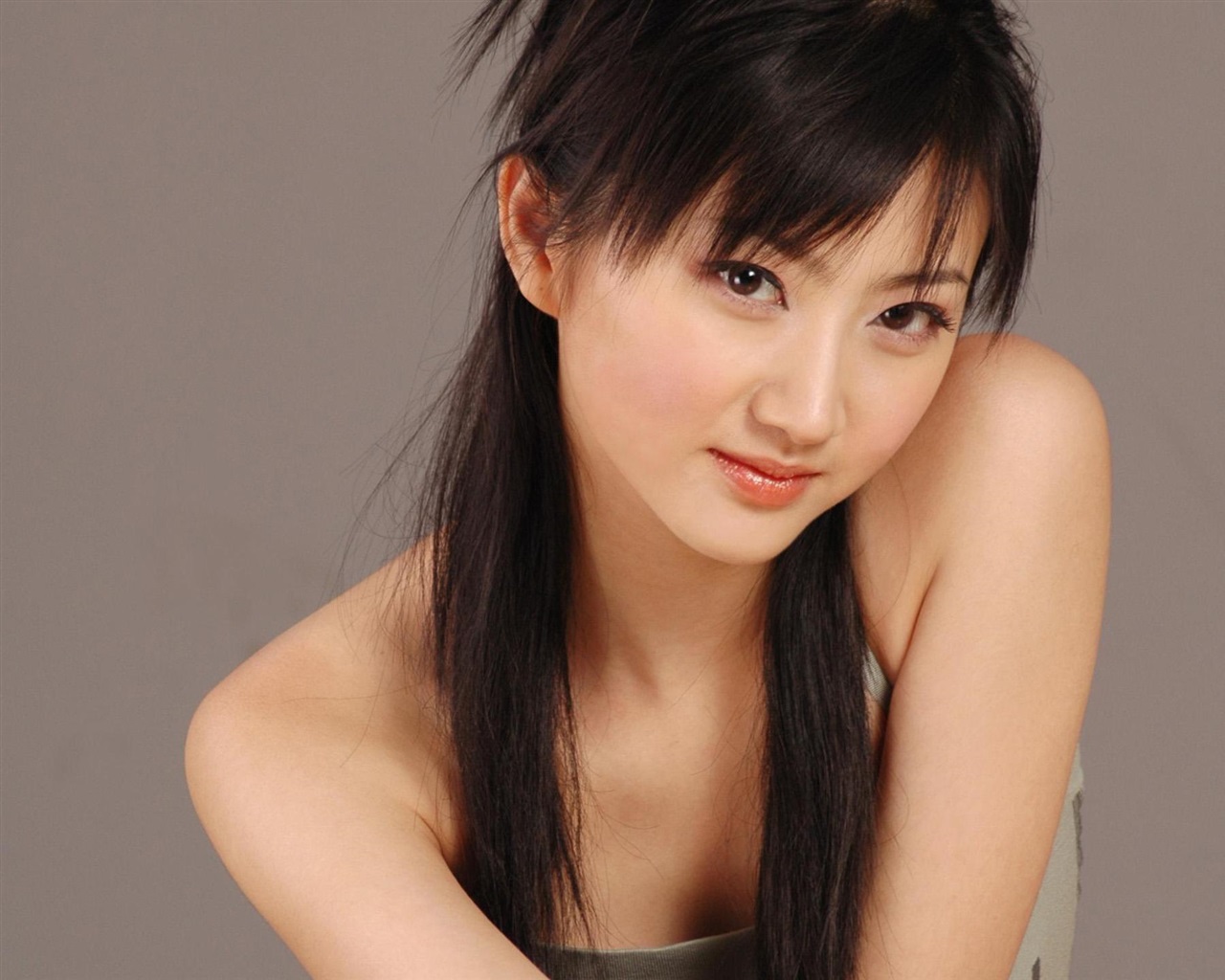 Pure Chinese girl, long hair Desktop Wallpaper 1280x1024 wallpaper download...