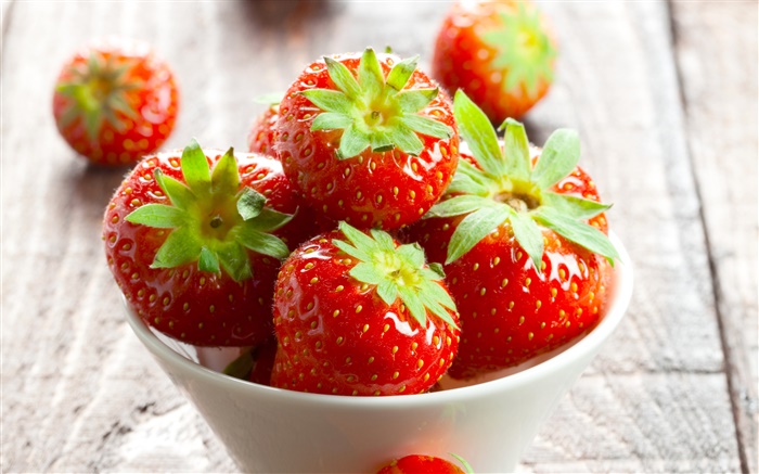 Red fresh strawberries, bowl Wallpapers Pictures Photos Images