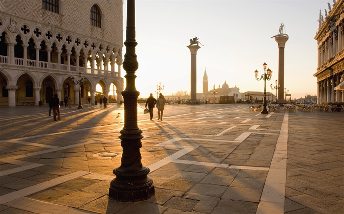 Venice, squares, pedestrian, sunshine Wallpapers Pictures Photos Images