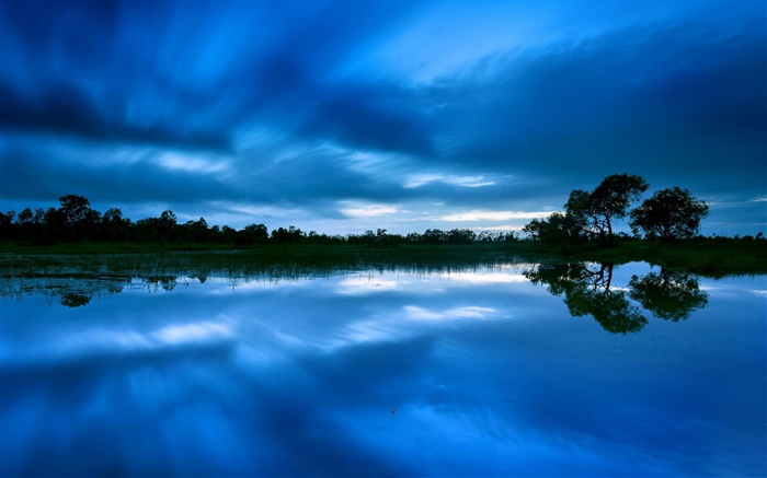 Dusk, lake, trees, blue sky, water reflection Wallpapers Pictures Photos Images