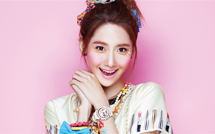 Girls Generation, Lim YoonA 04 Wallpapers Pictures Photos Images