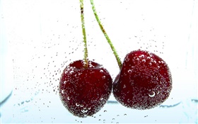 Red cherries in the water HD wallpaper