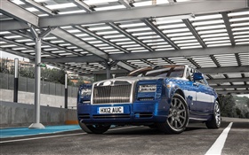 Rolls-Royce Motor Cars, blue car stop