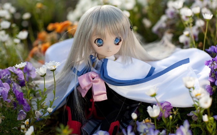 Blue eyes toy girl, doll, flowers Wallpapers Pictures Photos Images