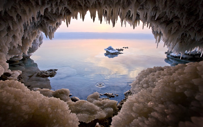 Dead sea, salt hole Wallpapers Pictures Photos Images