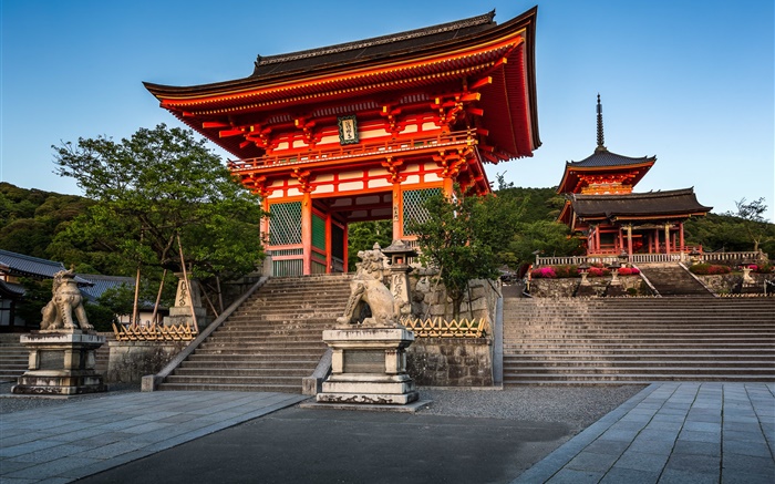 Deva gate, Kiyomizu-dera Temple, Kyoto, Japan Wallpapers Pictures Photos Images