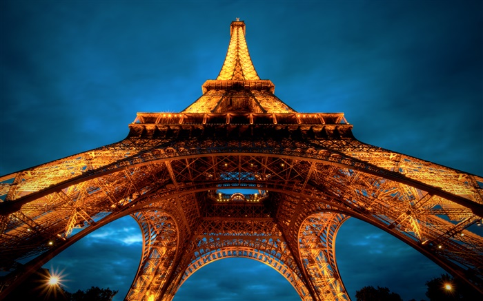 Eiffel Tower, night, Paris Wallpapers Pictures Photos Images