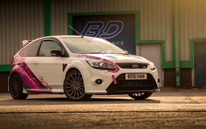Ford Focus RS white car Wallpapers Pictures Photos Images