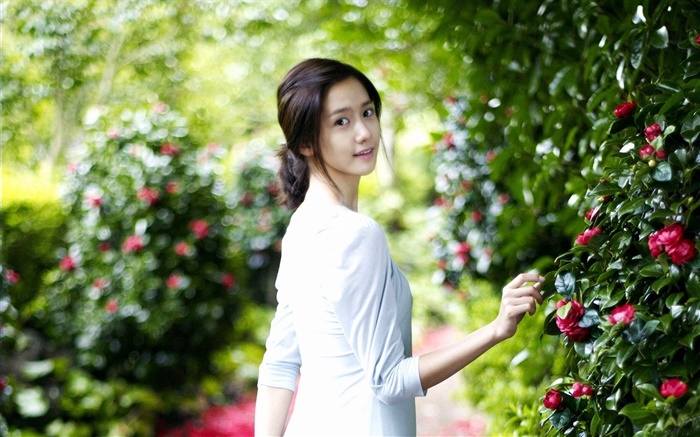 Girls Generation, Lim YoonA 07 Wallpapers Pictures Photos Images