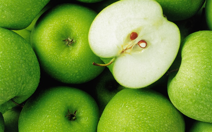 Green apples, fruit close-up Wallpapers Pictures Photos Images
