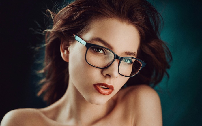 Girl portrait, glasses, makeup Wallpapers Pictures Photos Images