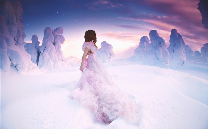 Pink dress girl in winter, thick snow Wallpapers Pictures Photos Images