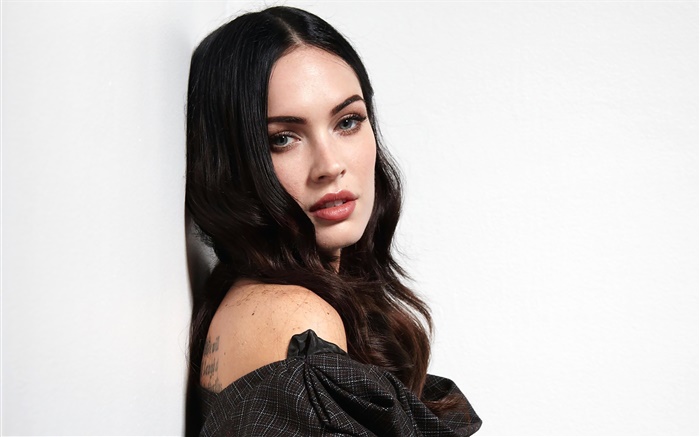 Megan Fox 05 Wallpapers Pictures Photos Images