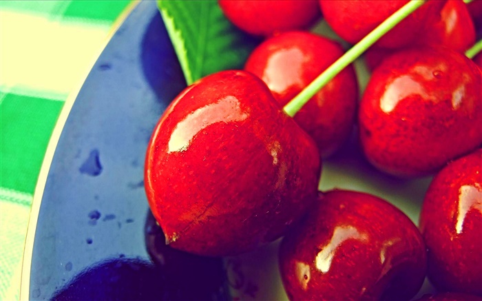 Red cherries close-up, fresh fruit Wallpapers Pictures Photos Images