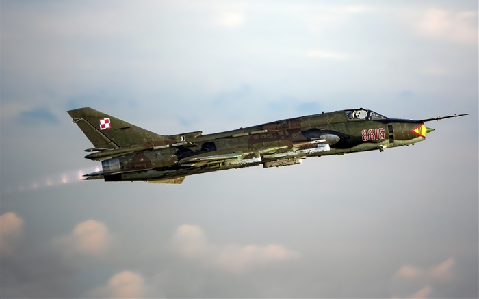 Su-22 fighter, bomber, flying in the sky Wallpapers Pictures Photos Images