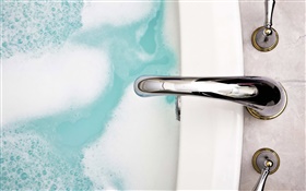 Bathtub faucet close-up HD wallpaper