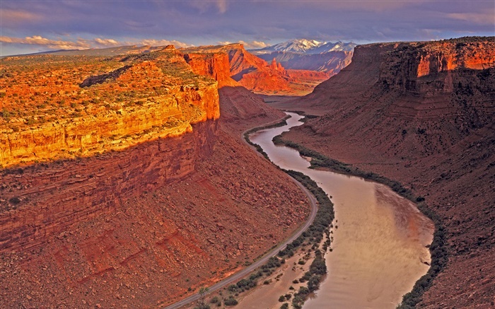 Canyon, river, red rocks, dusk Wallpapers Pictures Photos Images