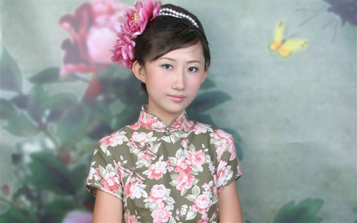 Chinese cheongsam girl Wallpapers Pictures Photos Images