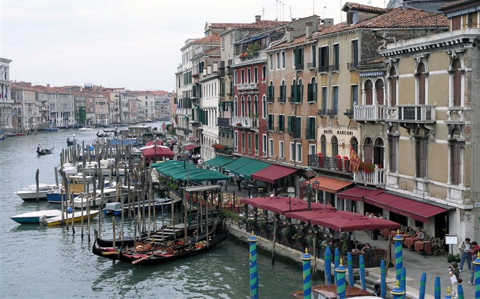 Italy, Venice, boats, river, houses Wallpapers Pictures Photos Images