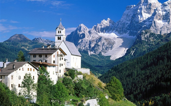Italy scenery, mountains, houses, trees Wallpapers Pictures Photos Images