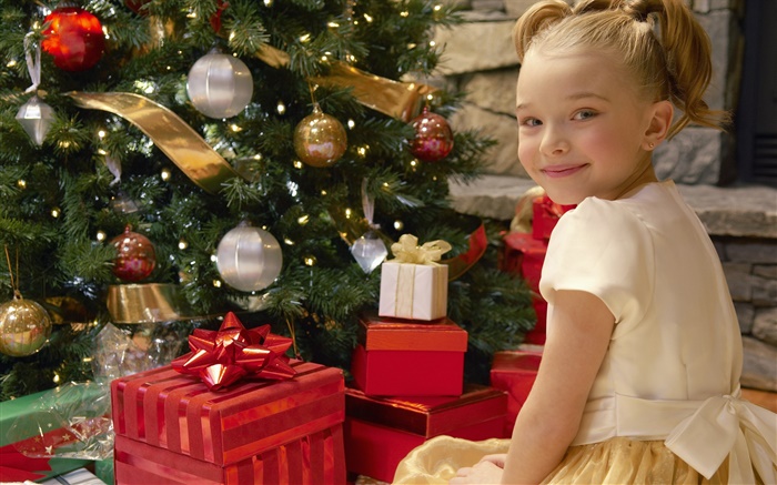 Merry Christmas, smile child girl, gifts Wallpapers Pictures Photos Images