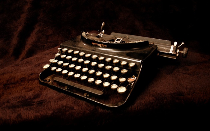 Old typewriter Wallpapers Pictures Photos Images