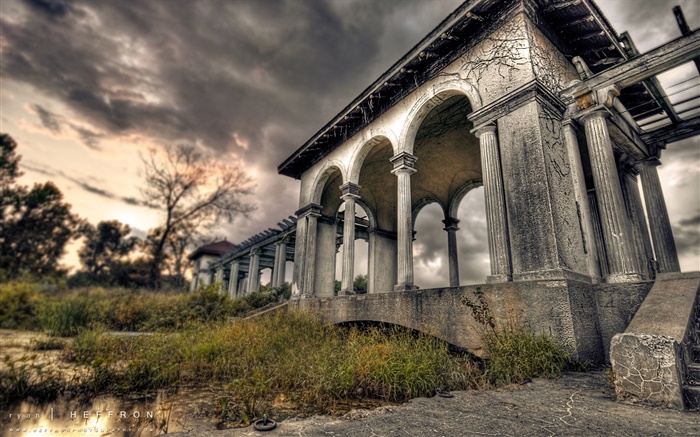 Palace ruins, dusk, clouds, HDR style Wallpapers Pictures Photos Images