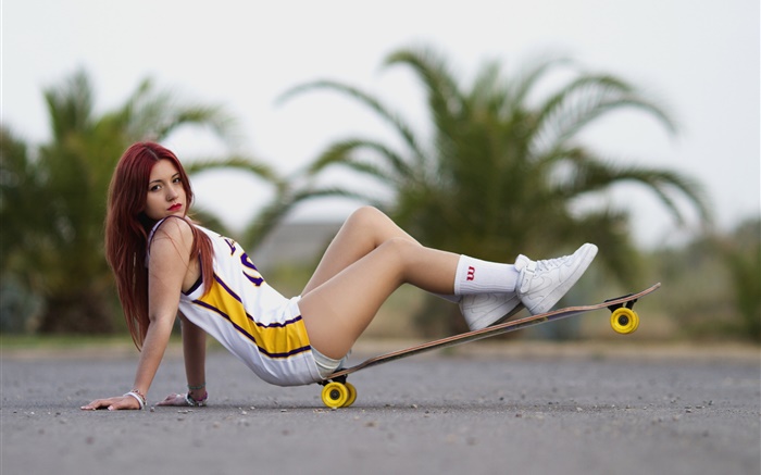 Skate, road, sport girl Wallpapers Pictures Photos Images