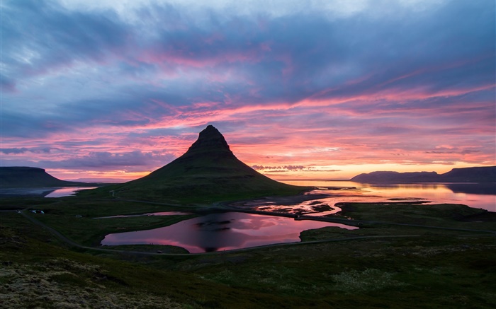 Beautiful Iceland sunrise, Kirkjufell, mountain, valley, clouds Wallpapers Pictures Photos Images