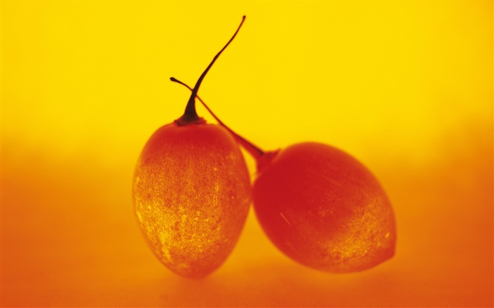 Light fruit, two tree tomatoes Wallpapers Pictures Photos Images