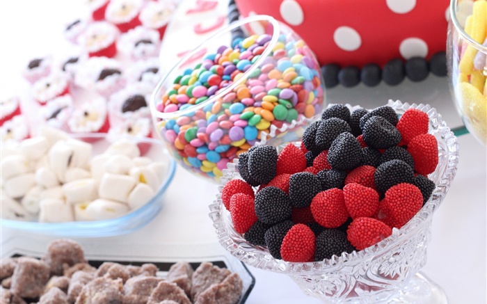Sweet food, candies, black and red berries Wallpapers Pictures Photos Images