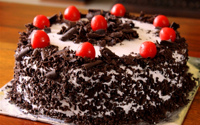 Black Forest cake, red berries Wallpapers Pictures Photos Images