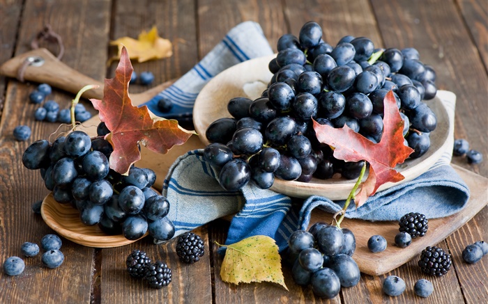 Black grapes, blackberries, leaves, still life Wallpapers Pictures Photos Images