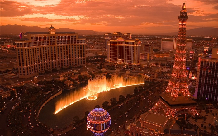 Las Vegas, city, fountain, light, tower, houses Wallpapers Pictures Photos Images