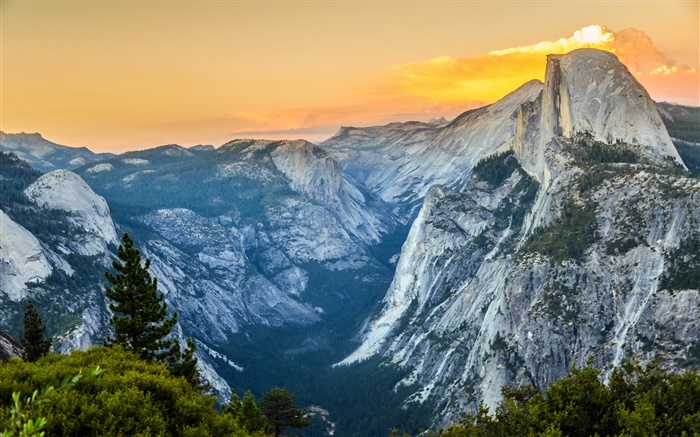 Yosemite National Park, mountains, clouds, America Wallpapers Pictures Photos Images