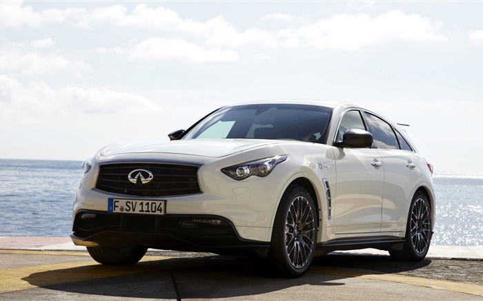 Infiniti FX50 Vettel Edition white car Wallpapers Pictures Photos Images