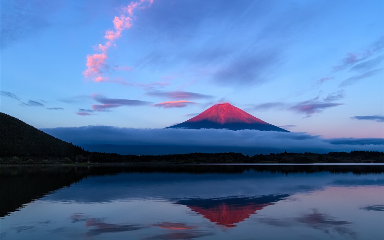 Japan, Fuji mountain at evening, lake, water reflection 1280x800 wallpaper