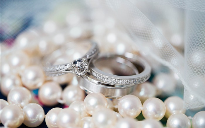 Diamond rings and pearls Wallpapers Pictures Photos Images