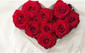Love heart, bouquet red roses HD wallpaper