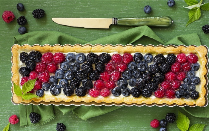 Berries, cake, pie, knife Wallpapers Pictures Photos Images