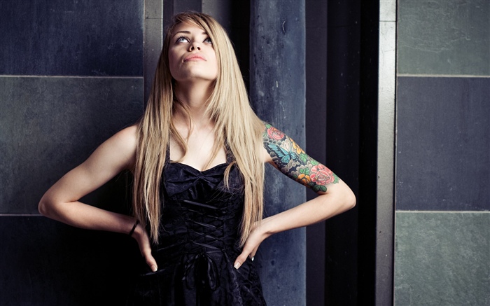 Blonde girl, tattoo Wallpapers Pictures Photos Images