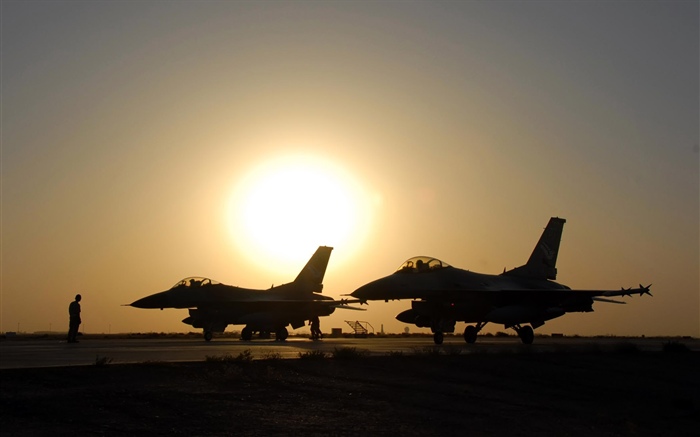 F-16 fighters, sunset Wallpapers Pictures Photos Images