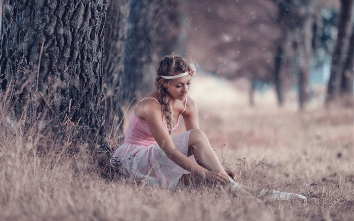 Lovely young girl, ballerina, grass, tree Wallpapers Pictures Photos Images