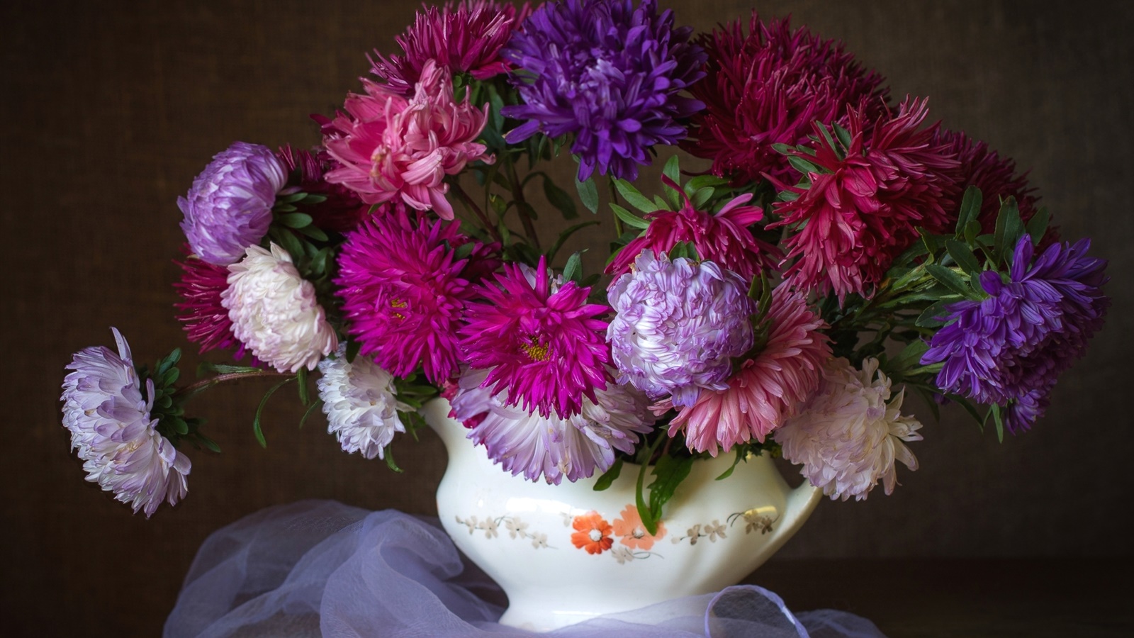 Asters flowers, purple, pink, red, bouquet 1600x900 wallpaper